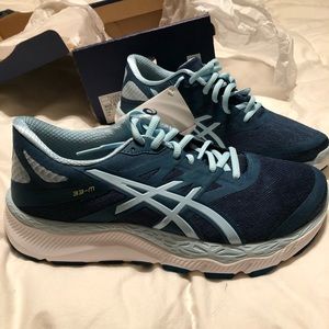 Brand new ASICS, never worn